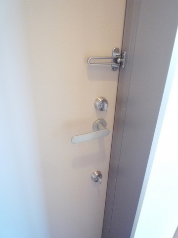 メゾンソレイユの設備|★玄関ダブルロック★