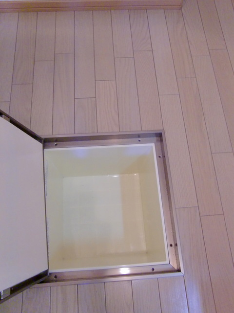 メゾンソレイユの内装|★床下収納★