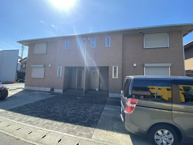 姫路市飾磨区阿成渡場のハイツ