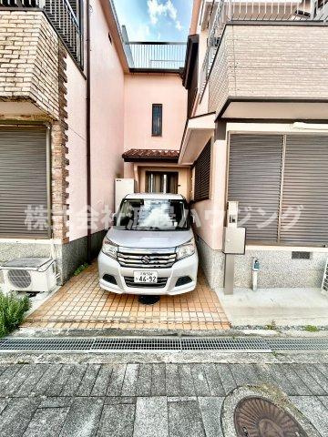 白島１丁目テラスハウスの駐車場