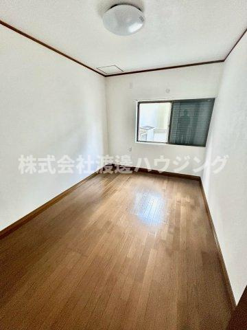 白島１丁目テラスハウスの洋室