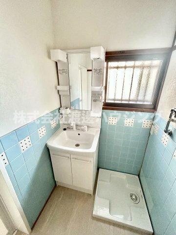 白島１丁目テラスハウスの洗面所