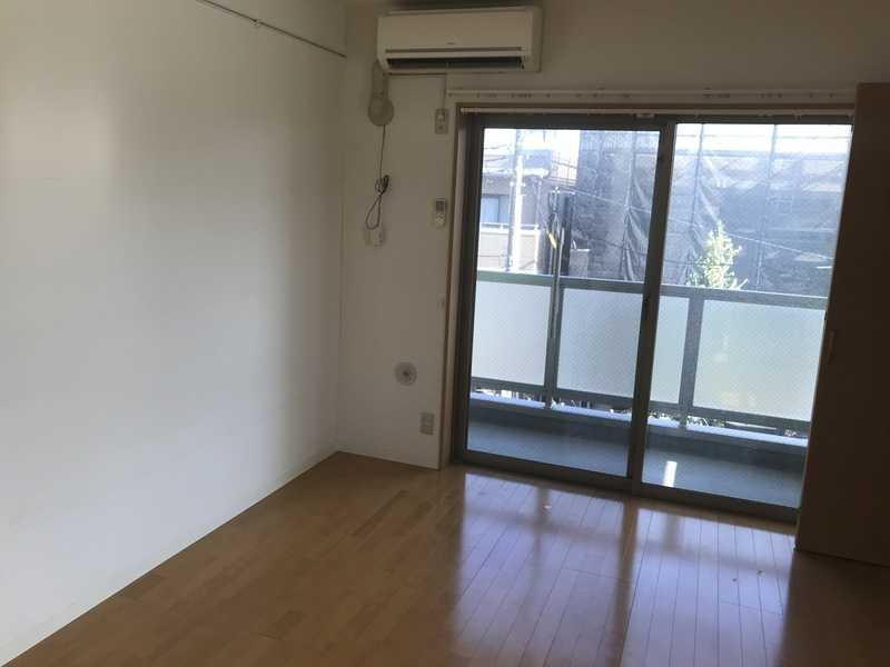 メゾンダジュール１５番館の居間・リビング