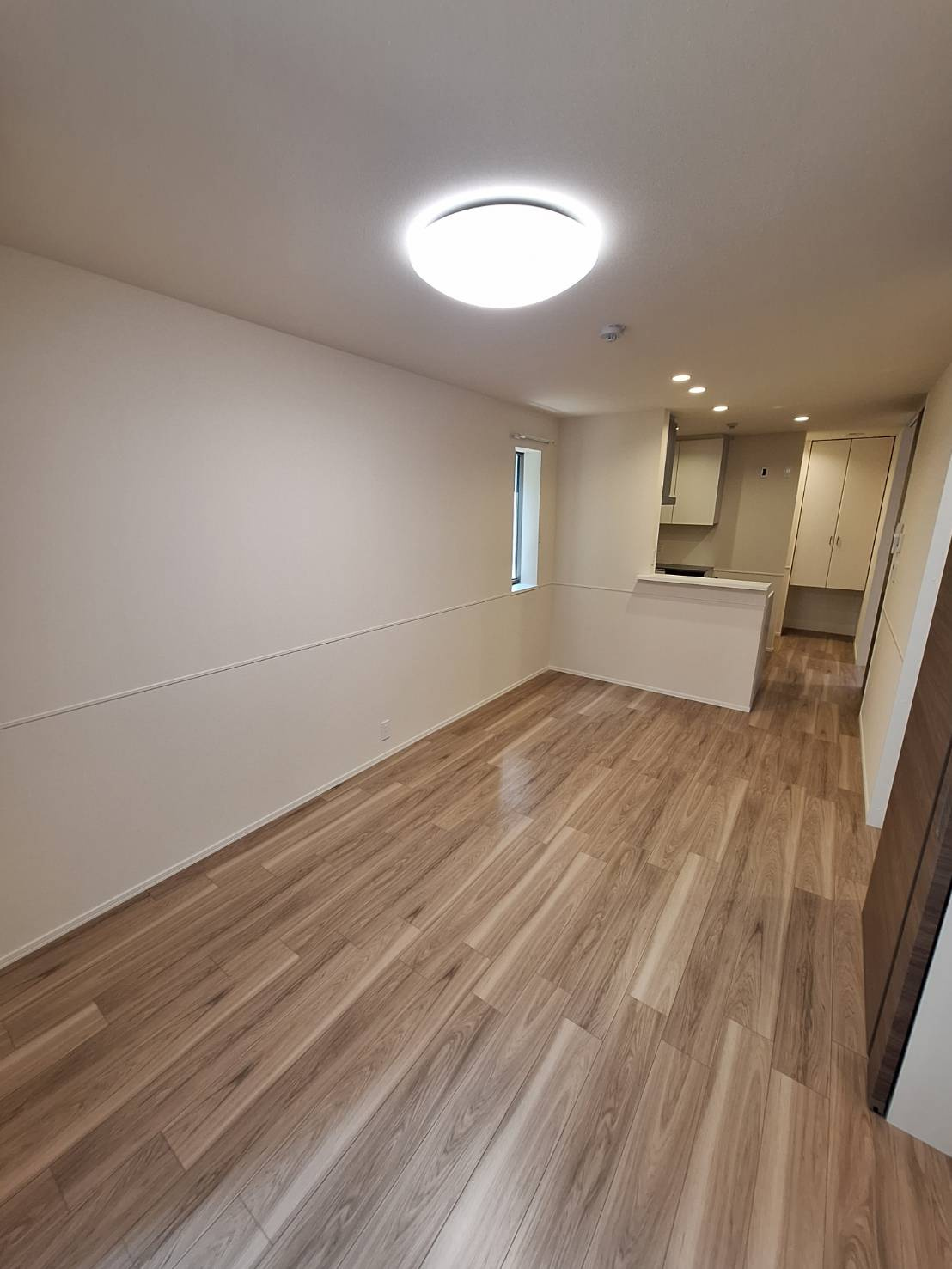 ＣＯＵＲＴ　ＨＩＬＬＳ　ＮＩＳＨＩＯＧＵのロビー