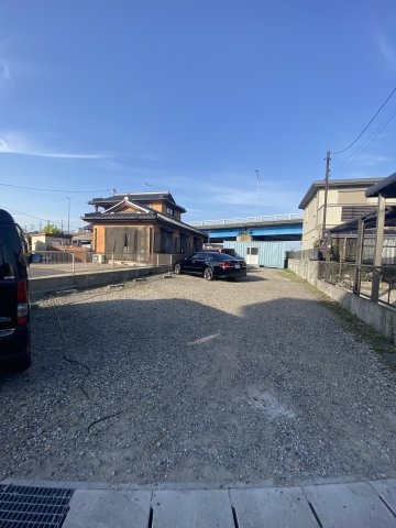 エスパシオ若葉の駐車場