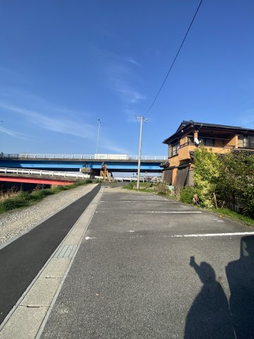 エスパシオ若葉の駐車場