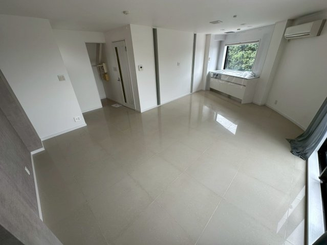 セゾンド芦屋の居間・リビング