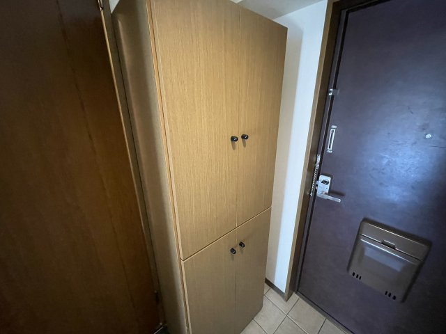 エクセレントコートの玄関