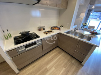 【キッチン】 | プレサンスロジェ堺筋本町 | プレサンスロジェ堺筋本町　3口ガスシステムキッチン