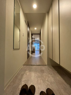 【玄関】 | コンフォリア・リヴ北久宝寺Q | コンフォリア・リヴ北久宝寺Q　玄関