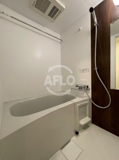 【浴室】 | コンフォリア・リヴ北久宝寺Q | コンフォリア・リヴ北久宝寺Q　浴室