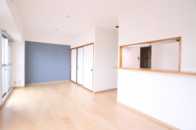 サンタウン明石ウエストの居間・リビング