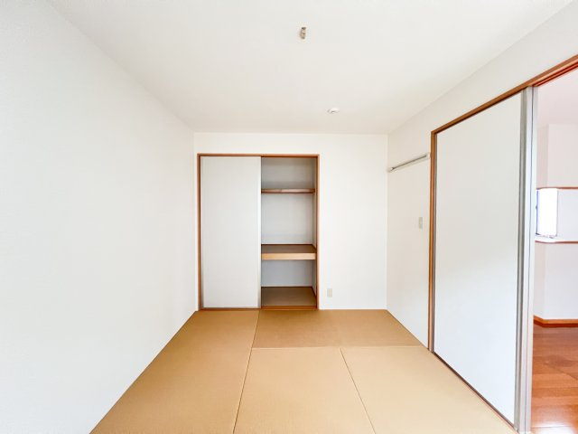 シャンポール Ⅱの洋室