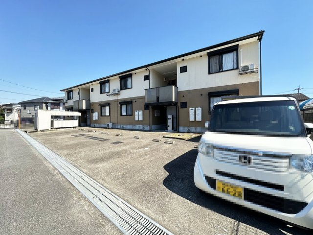 シャンポール Ⅱの駐車場