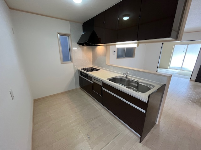 桜ヶ丘町戸建のキッチン