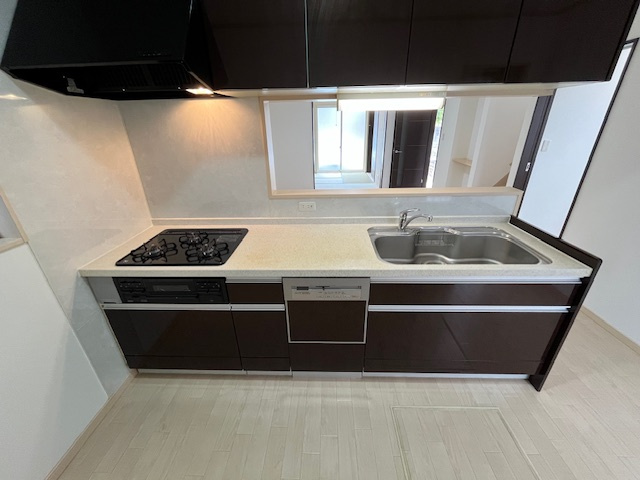 桜ヶ丘町戸建のキッチン