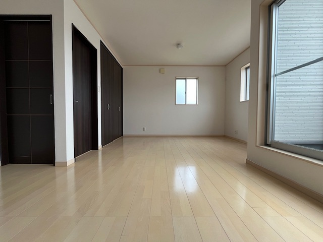 桜ヶ丘町戸建の寝室