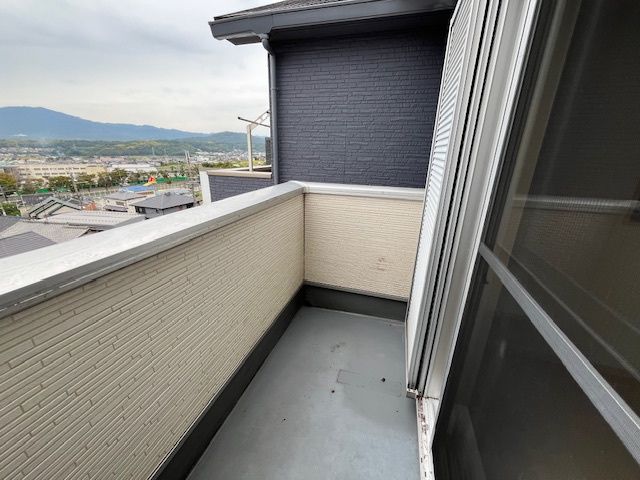 桜ヶ丘町戸建のバルコニー