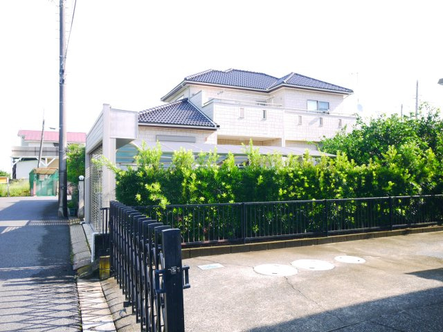 東金市家徳　中古戸建の外観|平成19年3月築4SLDK建物約51坪 敷地約101坪角地 お庭でドックランが可能です閑静な分譲地内