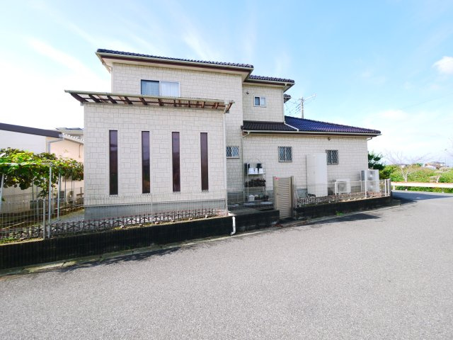 東金市家徳　中古戸建の外観|平成19年3月築4SLDK建物約51坪 敷地約101坪角地 お庭でドックランが可能です閑静な分譲地内