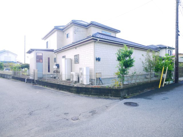 東金市家徳　中古戸建の外観|平成19年3月築4SLDK建物約51坪 敷地約101坪角地 お庭でドックランが可能です閑静な分譲地内