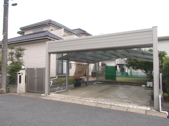 東金市家徳　中古戸建の駐車場|平成19年3月築4SLDK建物約51坪 敷地約101坪角地 お庭でドックランが可能です閑静な分譲地内