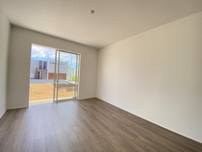 【洋室】 | 読谷村大湾2期（全5棟）新築平屋3号棟 | 3号棟　洋室7帖＋CL付き♪