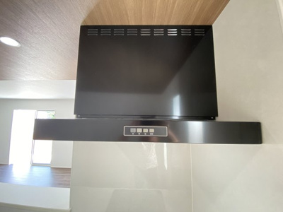 【キッチン】 | 読谷村大湾2期（全5棟）新築平屋3号棟 | 3号棟　使いやすい換気扇♪