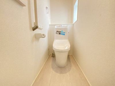 【トイレ】 | 読谷村大湾2期（全5棟）新築平屋3号棟 | 3号棟　温水洗浄便座♪