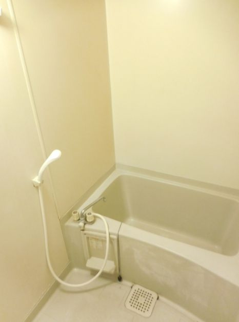 メゾンKTSの浴室|※別号室の参考写真です。