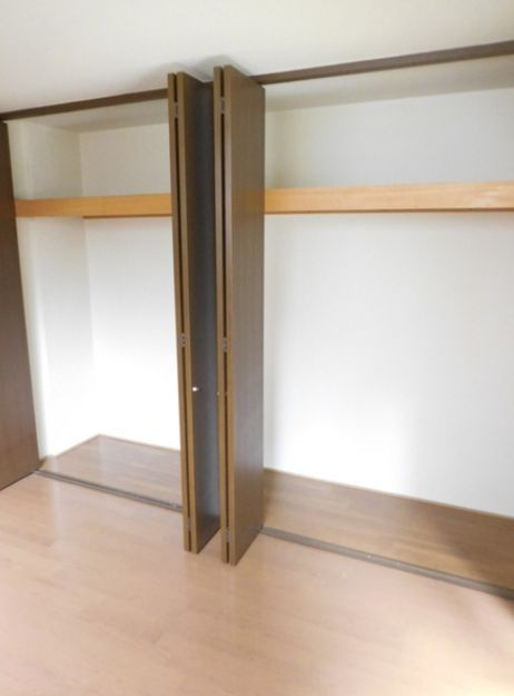 メゾンKTSの収納|※別号室の参考写真です。