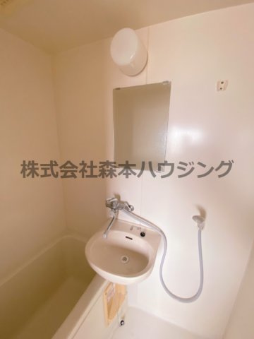【洗面所】 | 　M.エトワール | 洗面所です