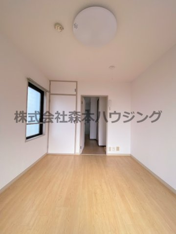 【洋室】 | 　M.エトワール | 使い勝手のいい洋室です