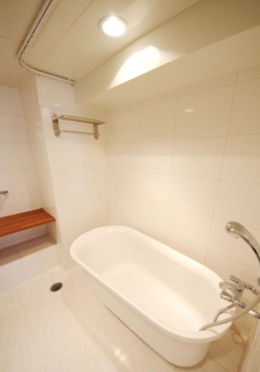 カスタリア銀座の浴室