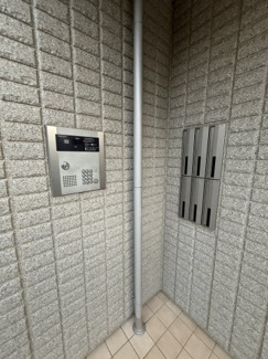 【エントランス】 | オートロック完備でセキュリティも安心です