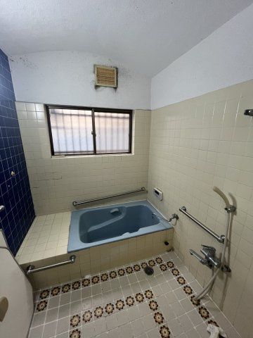 香芝市関谷北6丁目戸建の浴室