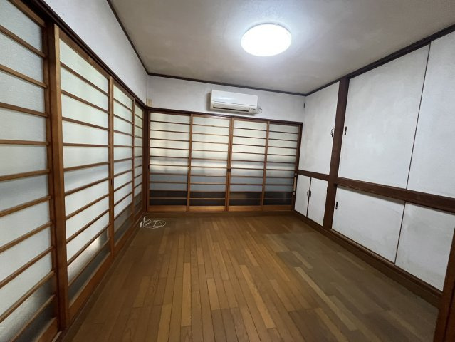 香芝市関谷北6丁目戸建の洋室