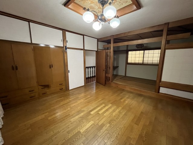 香芝市関谷北6丁目戸建の洋室