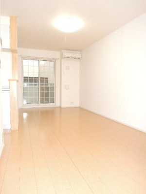 【居間・リビング】 | ソレアード | ゆったり過ごせる居間です