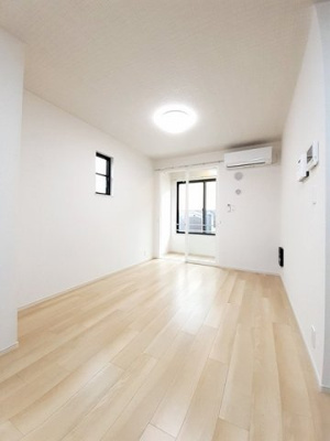 【居間・リビング】 | ヴィラ・アンジュ | ゆったり過ごせるリビングです