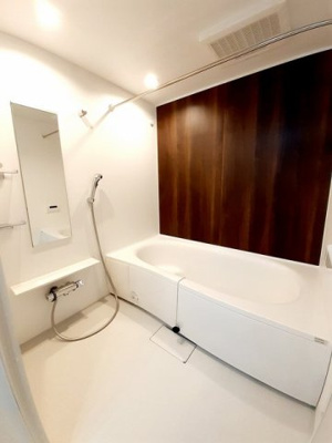 【浴室】 | リュミエール | 落ち着いた空間のお風呂です