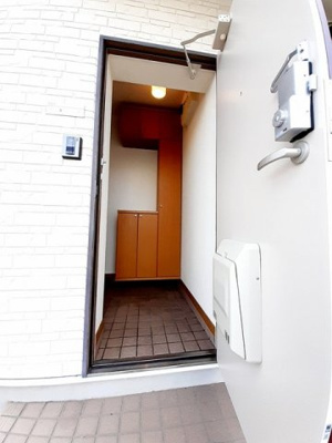 【玄関】 | コートヤードⅠ | 収納もある玄関です