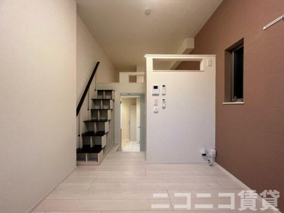 【居間・リビング】 | Cayman Terrace | 別号室イメージの為、現状を優先致します。