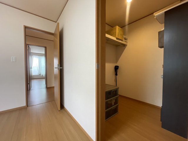 松伏町の省エネエコ住宅│太陽光発電＋大型WIC付住宅の収納