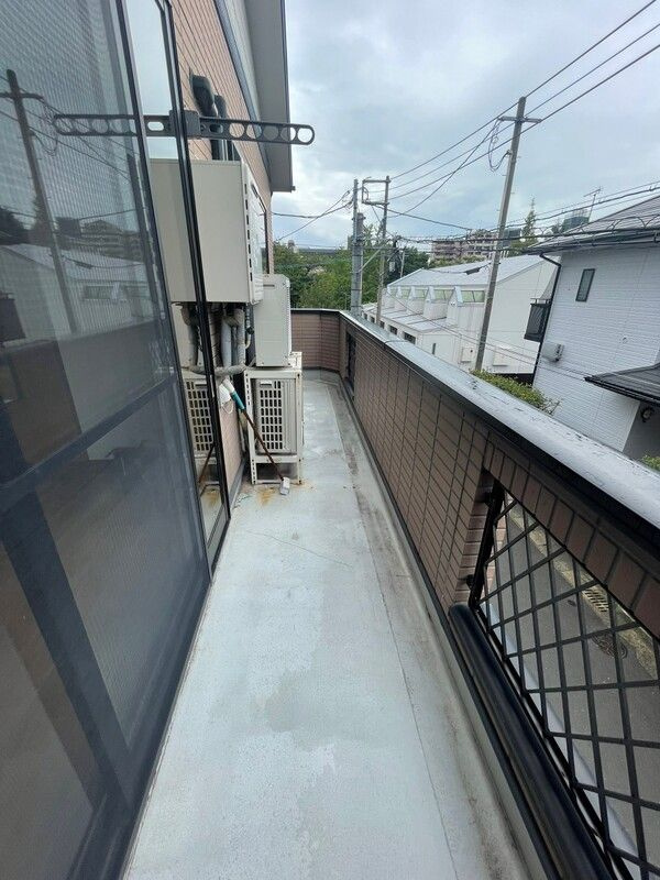 バナナアパートのバルコニー