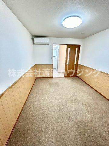 松村貸家の内装