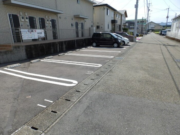 セリシール メゾンの駐車場|駐車場