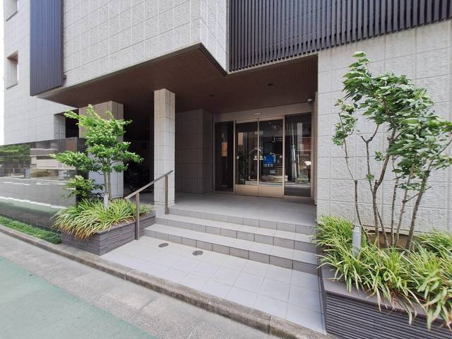 ラシックのエントランス|★高級感のあるエントランス★