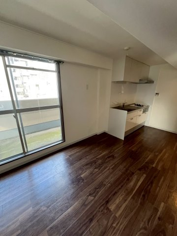 朝日プラザ天満橋の居間・リビング