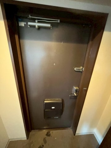 朝日プラザ天満橋の玄関